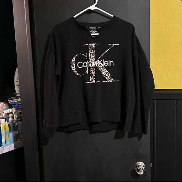 EUC Calvin Klein oversized sweatshirt sz M - Picture 2 of 6